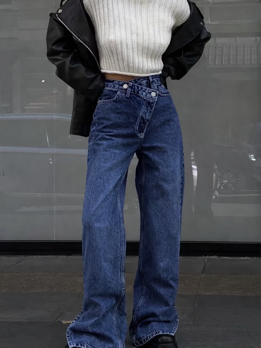 Jeans Bottone Asimmetrico