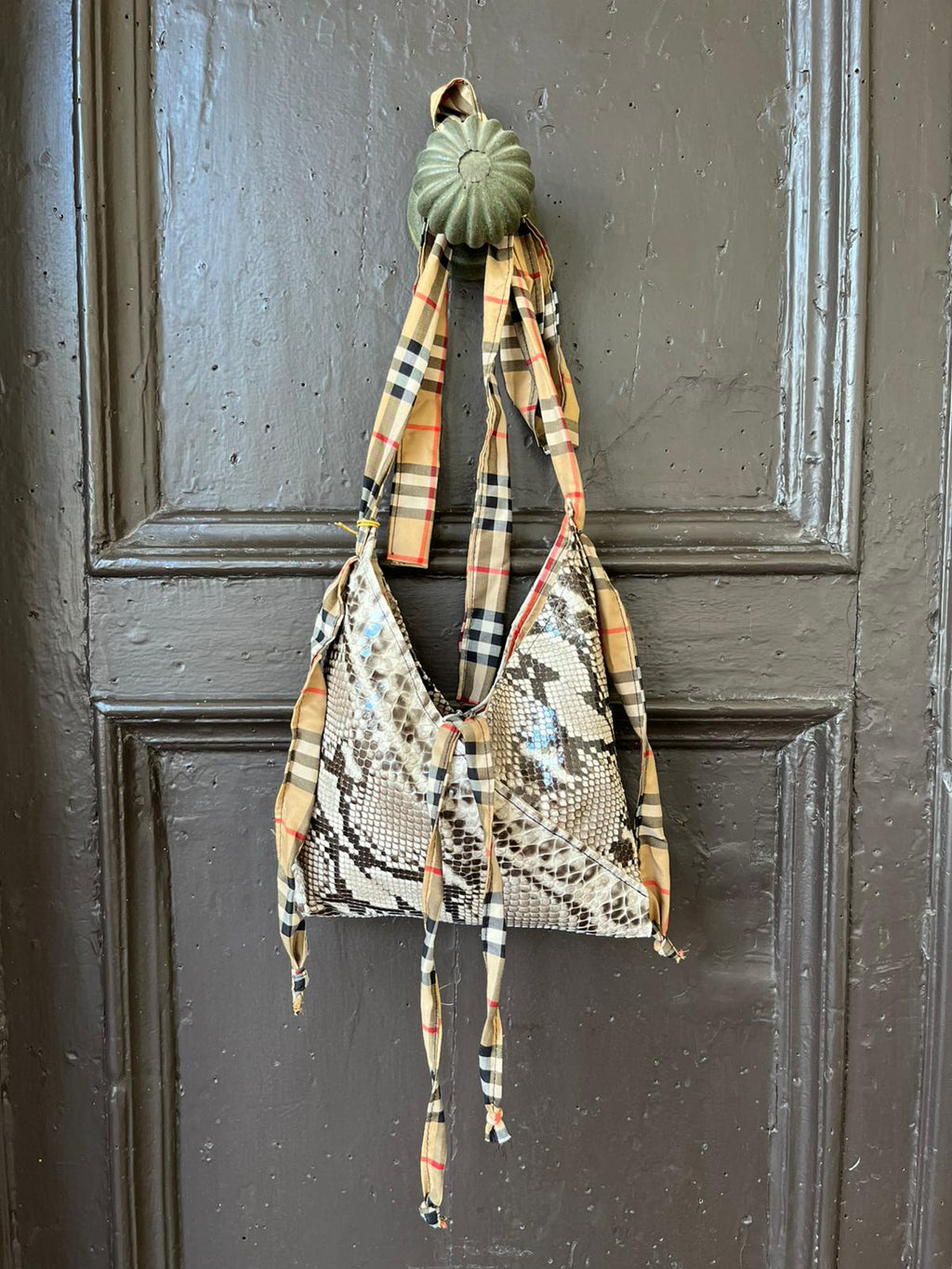 Snake c/Scottish trim - Mini